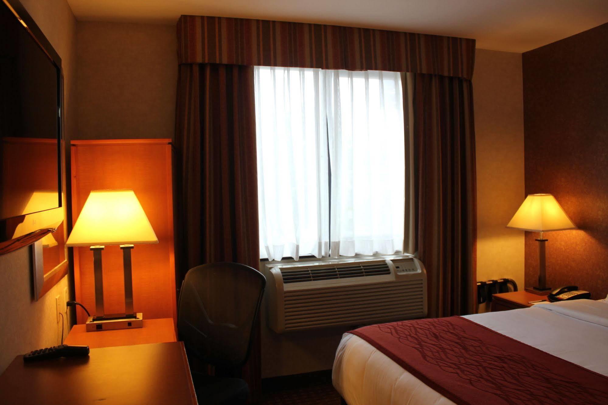Bellerose Inn Hotel